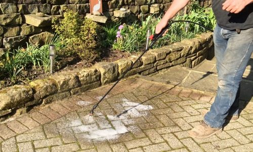 sprayingcleaner